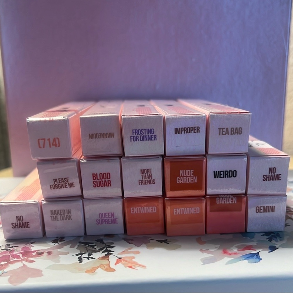 JEFFREE STAR Supreme Gloss  - Queen Supreme